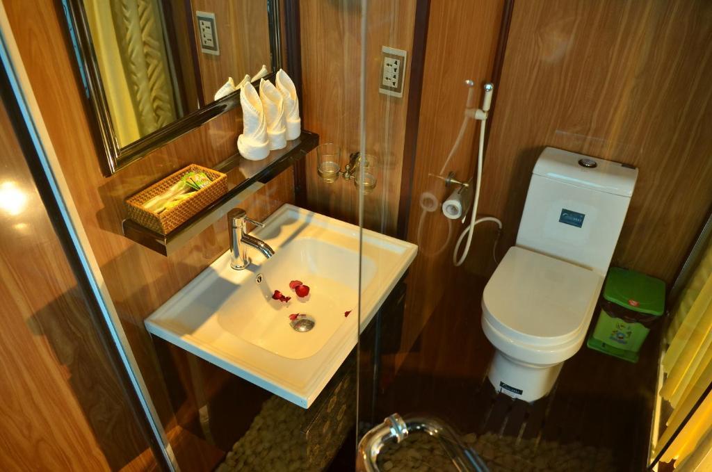 Garden Bay Premium Cruise Ha Long Exterior foto