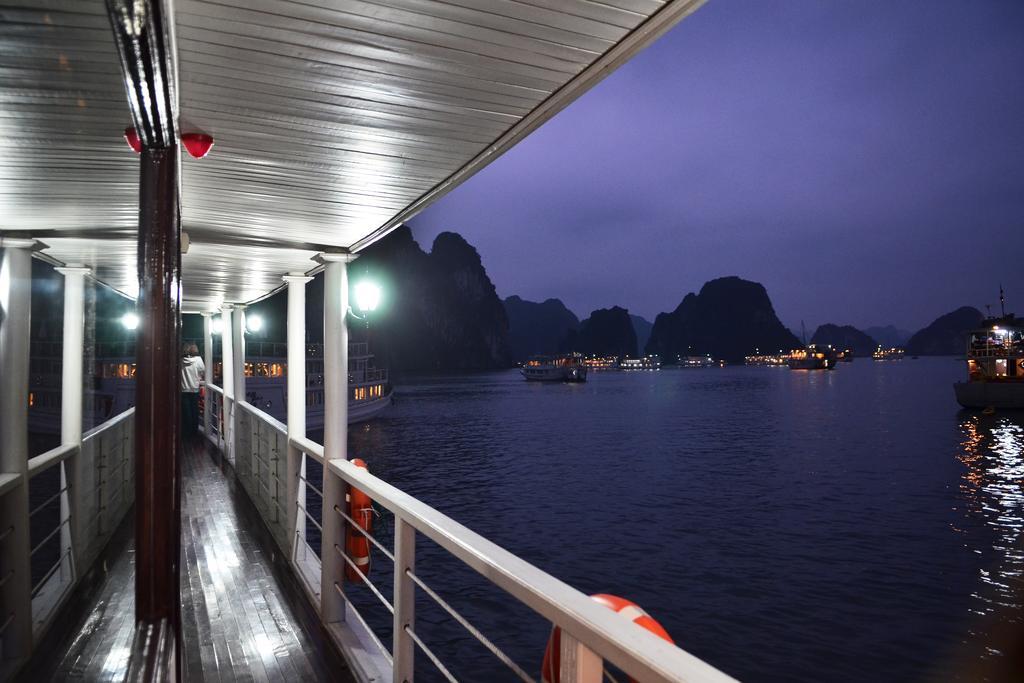 Garden Bay Premium Cruise Ha Long Exterior foto